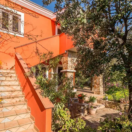 Affittasardegna-casa Arancio بيت للعطل كالا غونوني